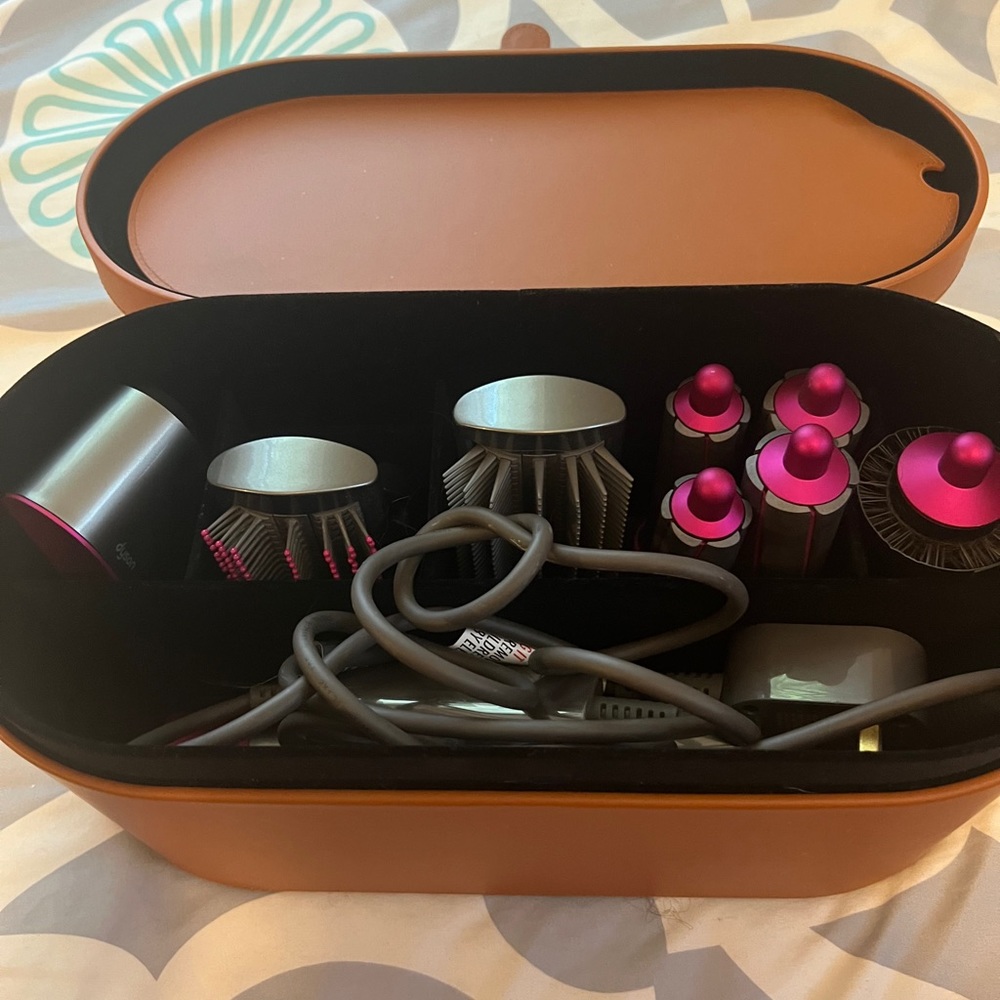 Dyson Hair Styling Set in Brown and Magenta